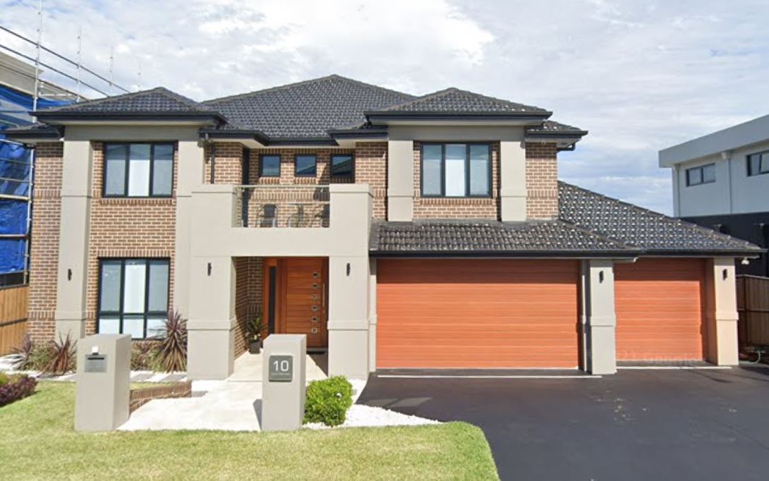 Kellyville — Brick and render two-storey family home, street frontage